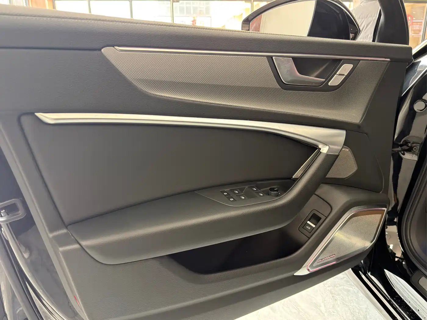 Audi A6L 2021 40 TFSI Luxury Sport фото 8