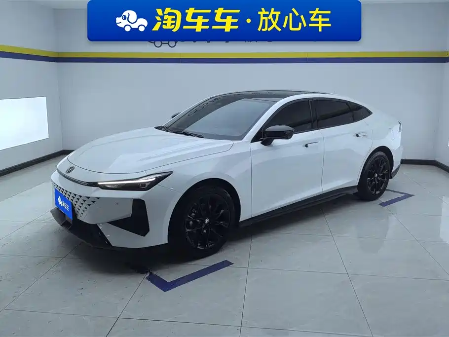Changan UNI-V 2025 2024 1.5T Deluxe