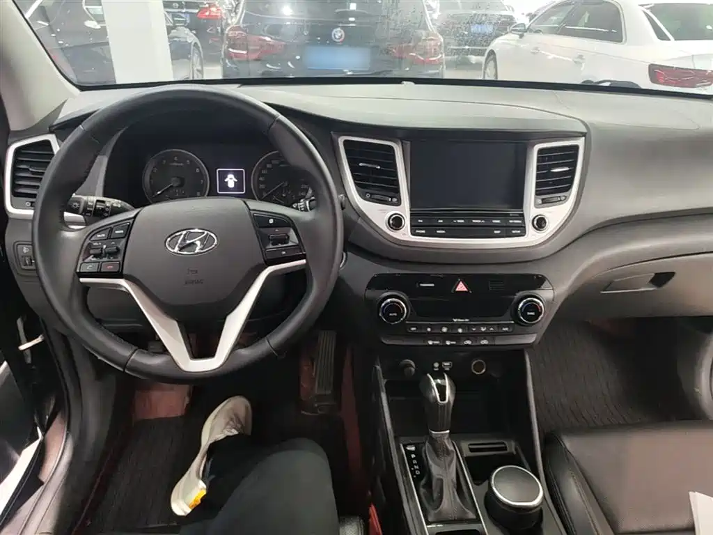 Hyundai Tucson 2015 1.6T Dual Clutch 2WD Smart фото 10