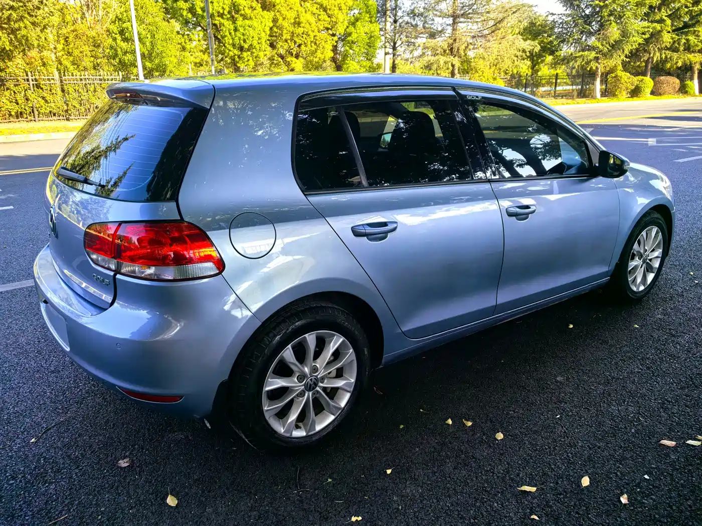 Volkswagen Golf 2012 1.6 Automatic Comfort Type фото 2