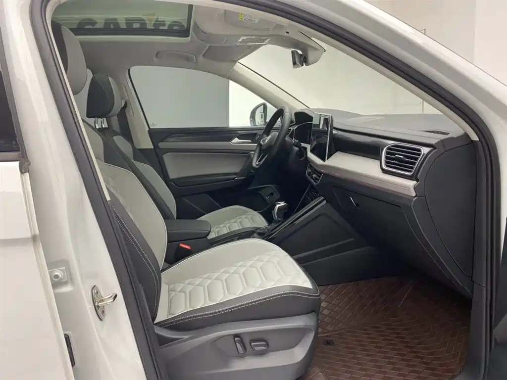 Volkswagen Tayron 2024 330TSI 2WD Luxury Plus Advanced фото 18