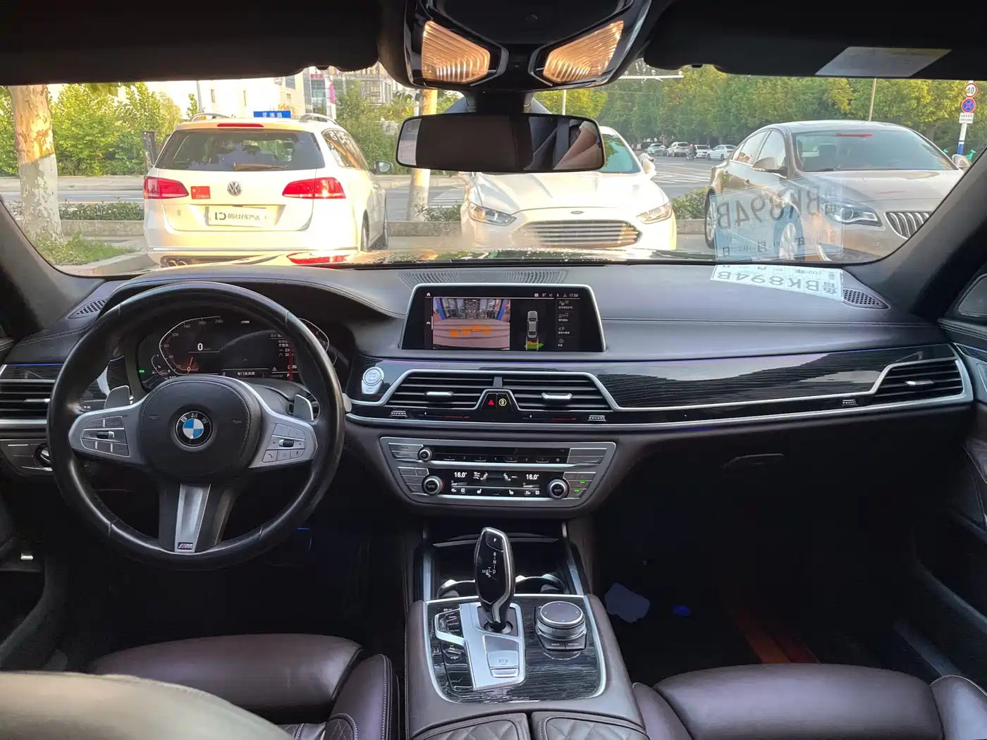 BMW 7 Series 2021 Model 740Li Leading M Sport Package фото 4