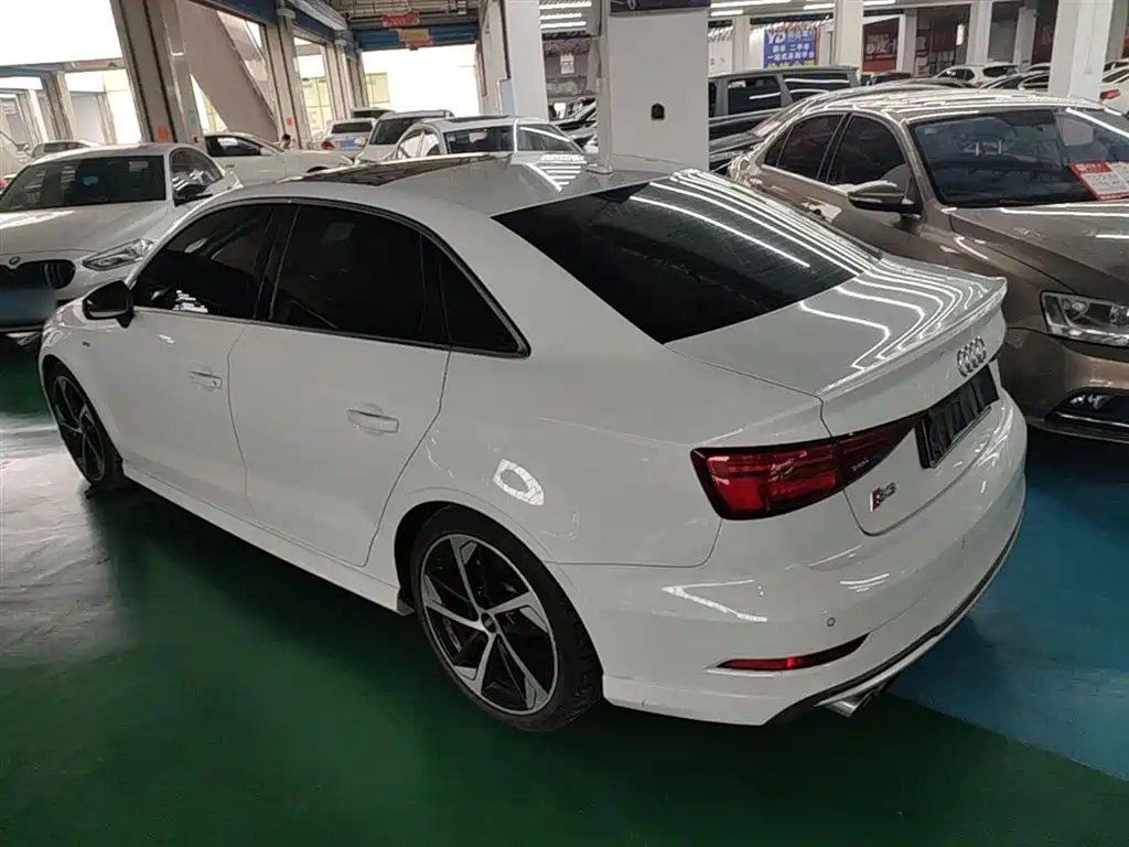Audi S3 2017 Facelift S3 2.0T Limousine фото 5