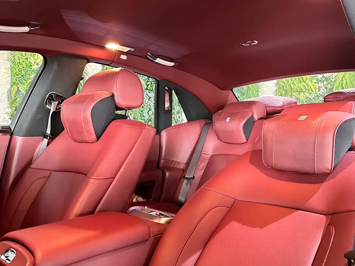 Rolls-Royce Ghost 2010 Model 6.6T Standard фото 6