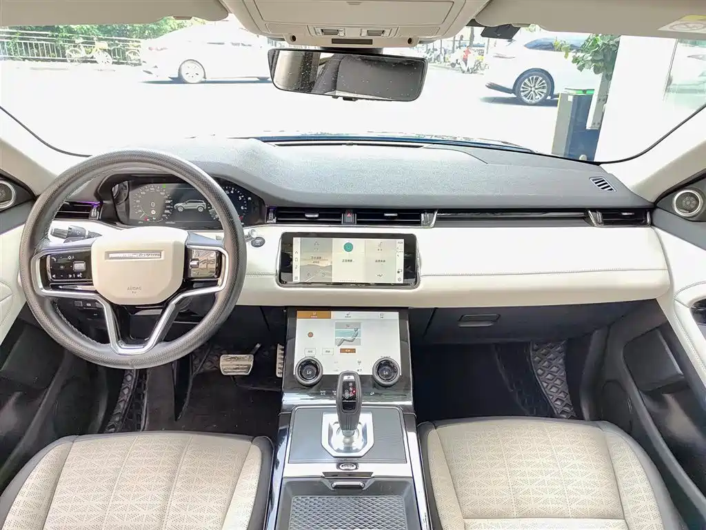 Land Rover Range Rover Evoque 2021 Range Rover Evoque L 249PS R-Dynamic First Edition Launch Edition фото 10