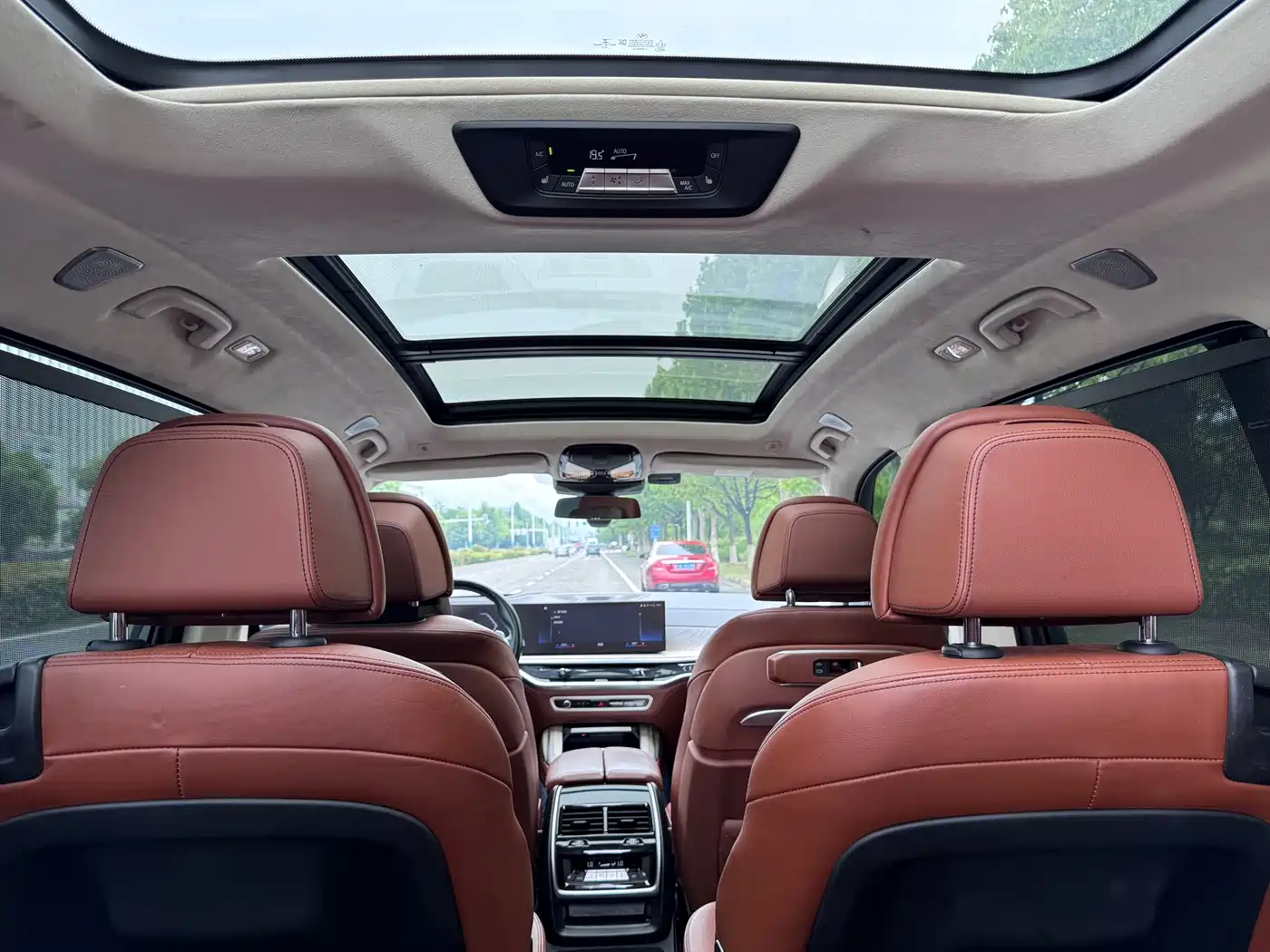 BMW X7 2023 xDrive40i Executive M Sport Package фото 28