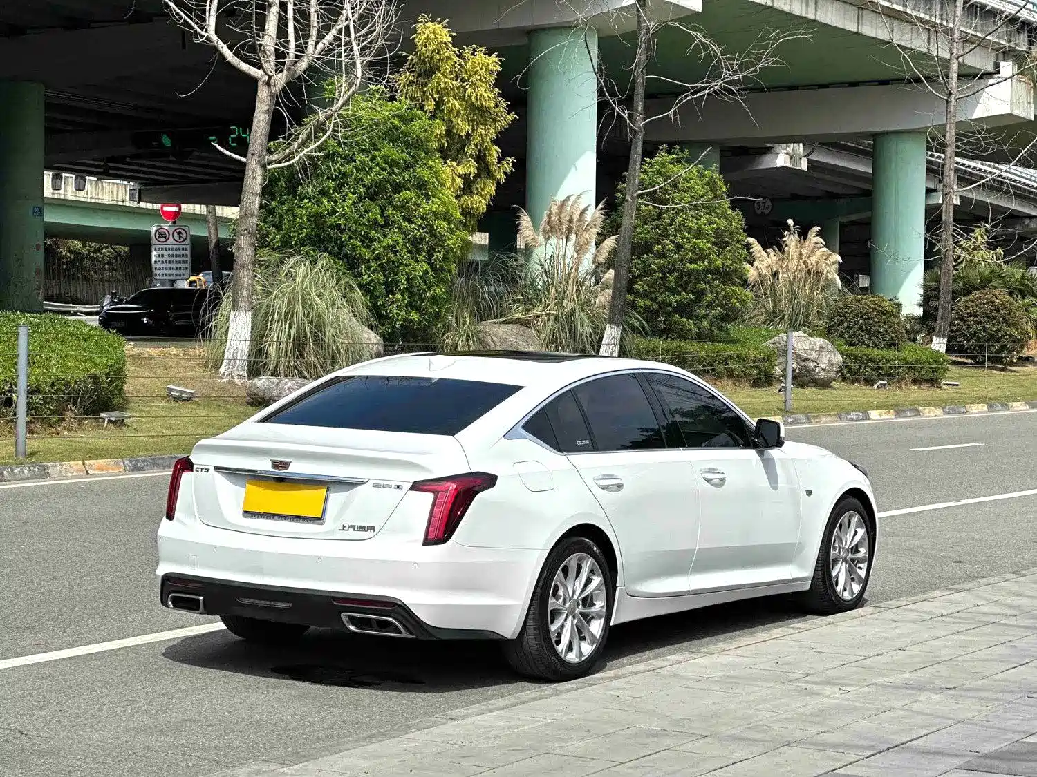 Photo 9 - Cadillac CT5
