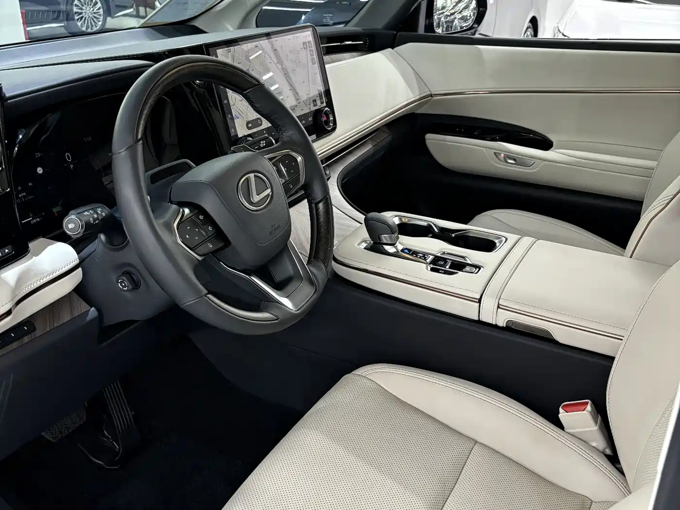 Lexus LM 2025 2023 500h 6-Seater Prestige Edition
