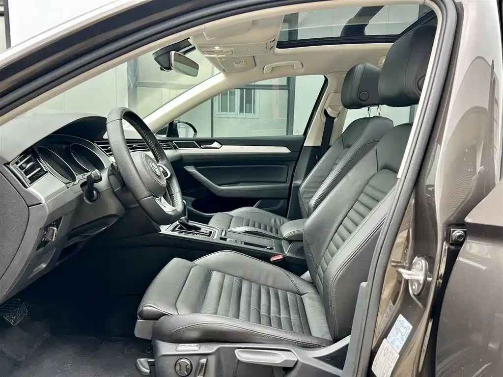 Volkswagen Weilan 2018 380TSI 2WD Comfort Edition фото 4