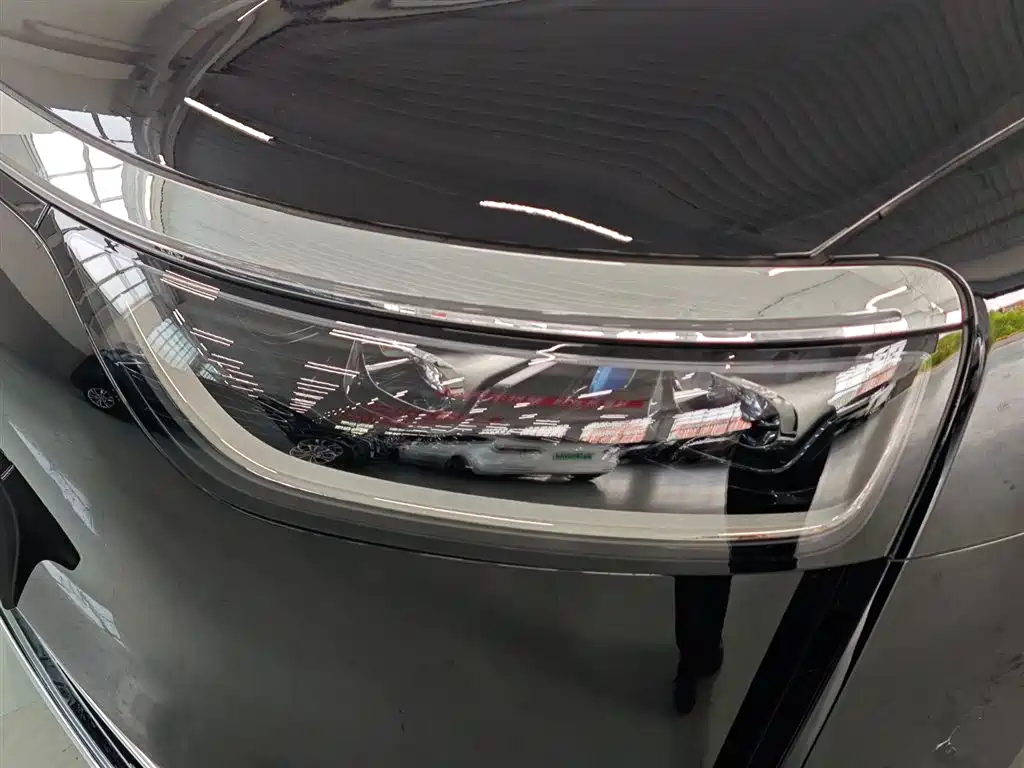 AITO Wenjie AITO M8 2025 Model Extended Range Max Edition 37kWh 6-Seater фото 9