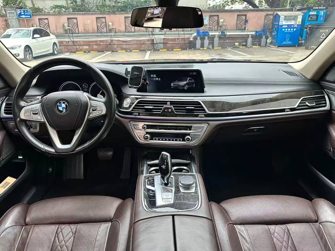 BMW 7 Series 2016 740Li Leading Edition фото 6