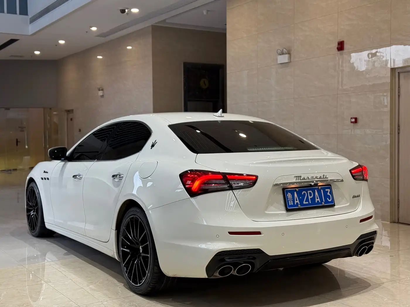 Maserati Ghibli 2023 3.0T Modena фото 17