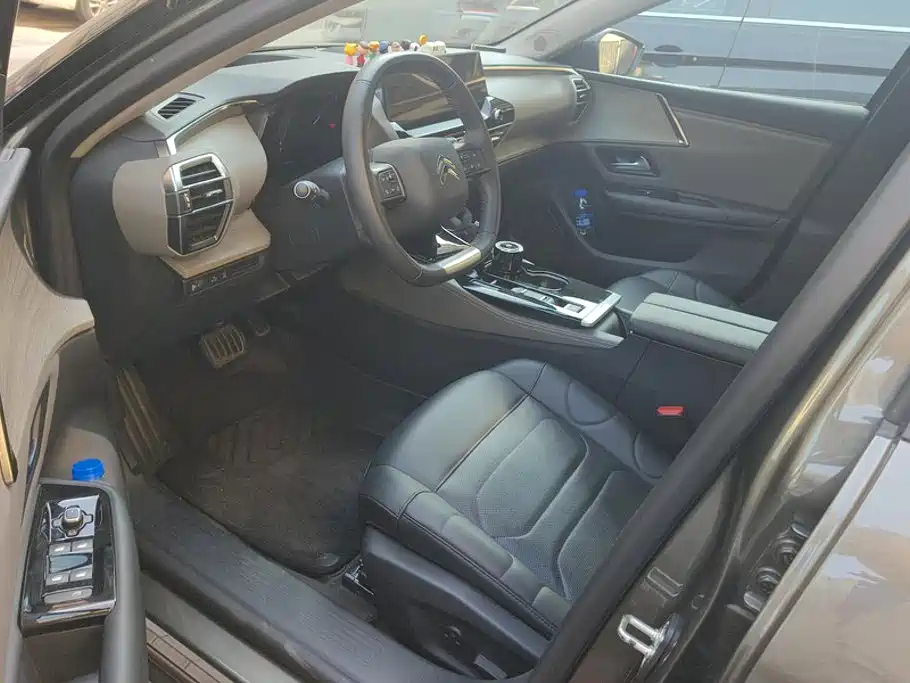 Citroën Versailles C5 X 2024 2023 1.6T Lead Extraordinary