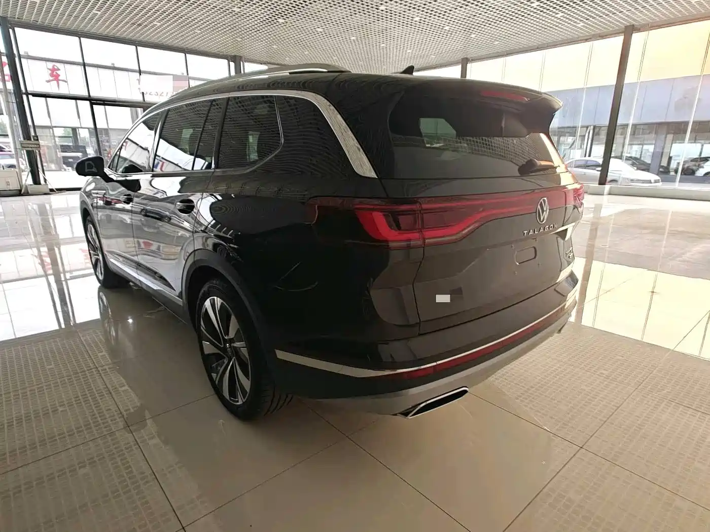Volkswagen Talagon 2023 Facelift 380TSI 4WD Luxury Premium Pro Edition 6-Seater фото 4