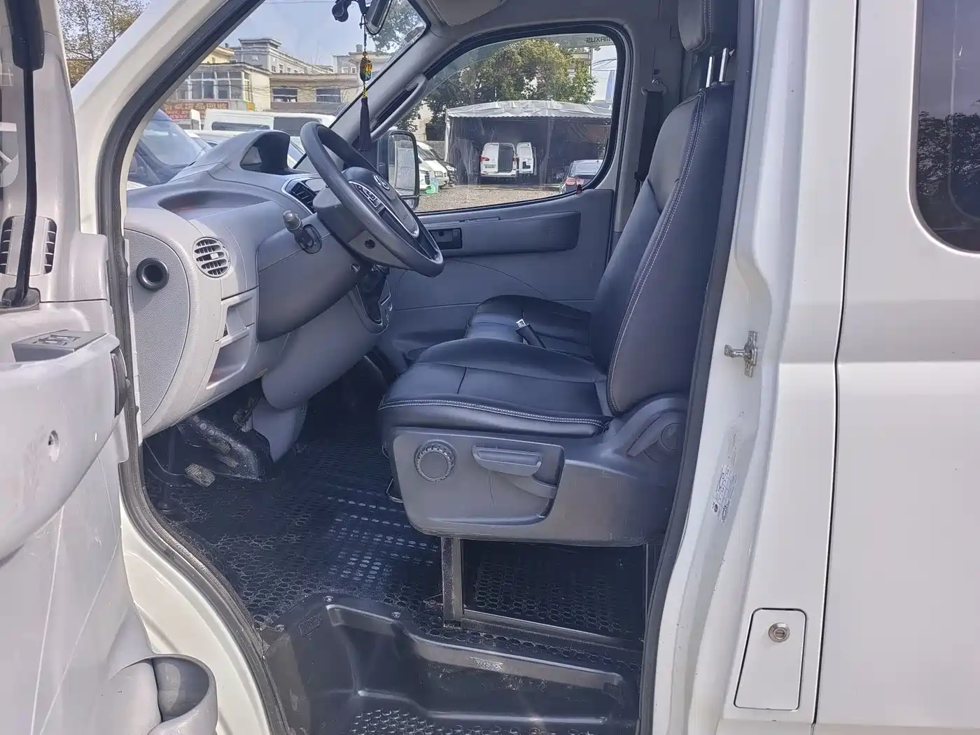 SAIC MAXUS XINTU V80