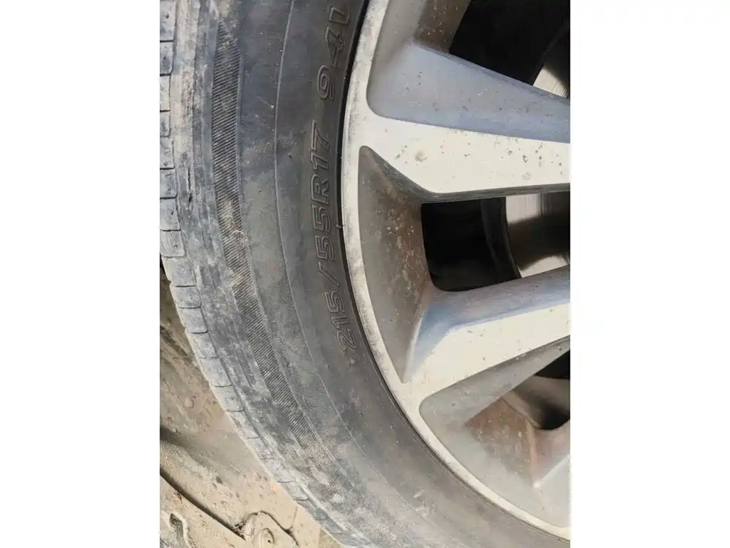 Photo 7 - Hyundai Sonata