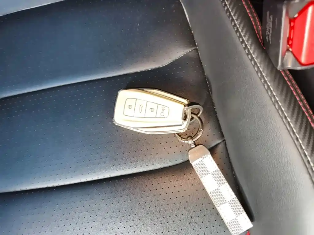 Фото 9 - Geely ICON