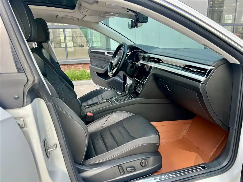 Volkswagen FAW-Volkswagen CC 2023 Shooting Brake 380TSI Hunter's Heart Edition фото 9