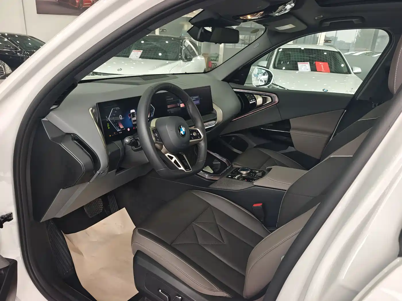 BMW X3 2025 xDrive30L Leading M Sport Package фото 9