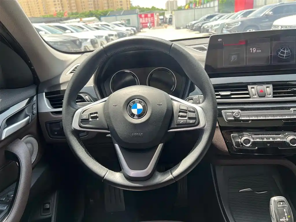 BMW X1 2022 sDrive20Li Fashion фото 15