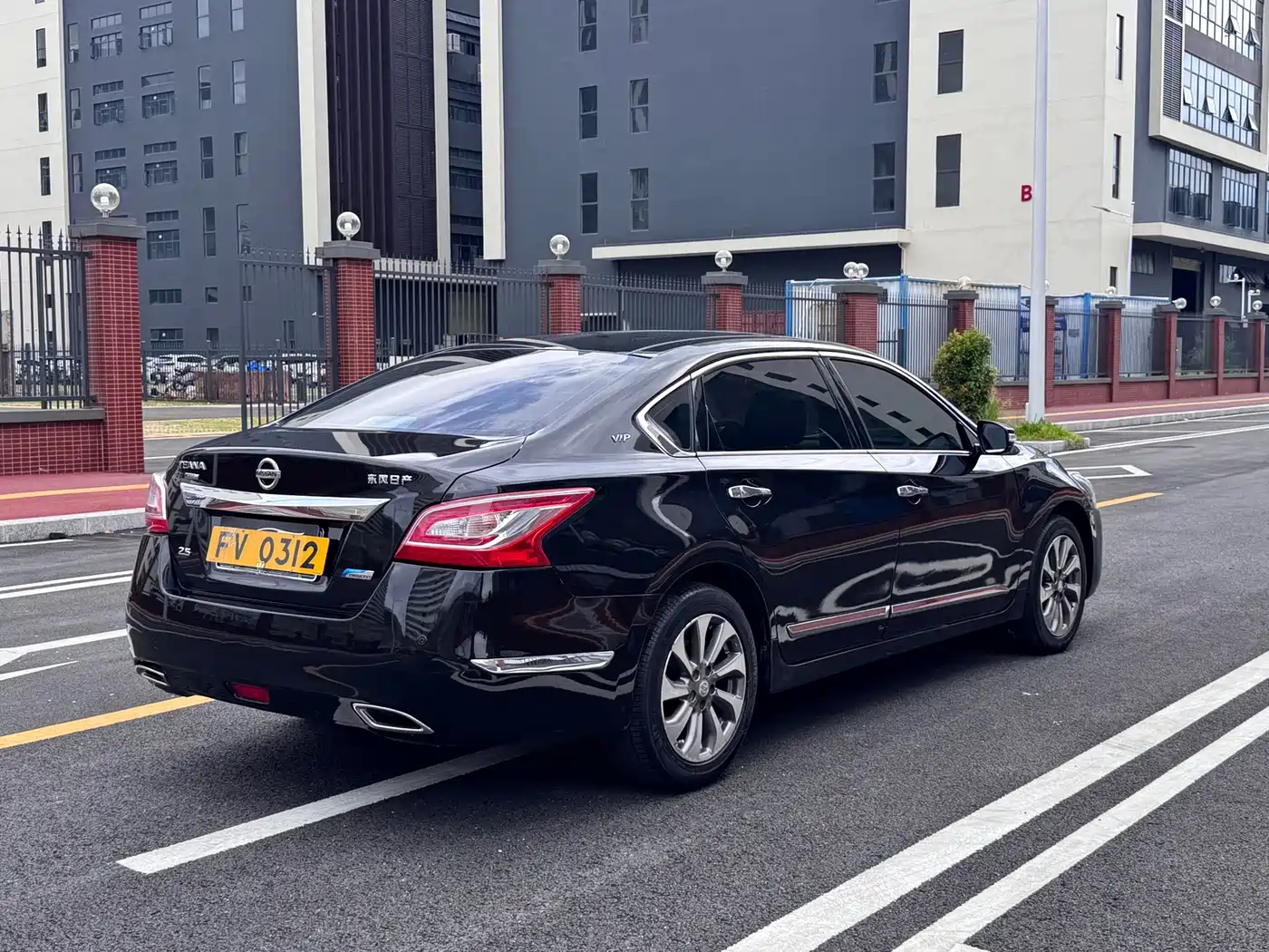 Фото 4 - Nissan Teana