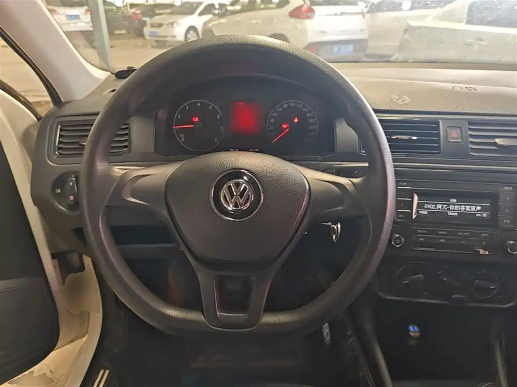 Volkswagen Santana 2016 1.6L Manual Trend Edition фото 11