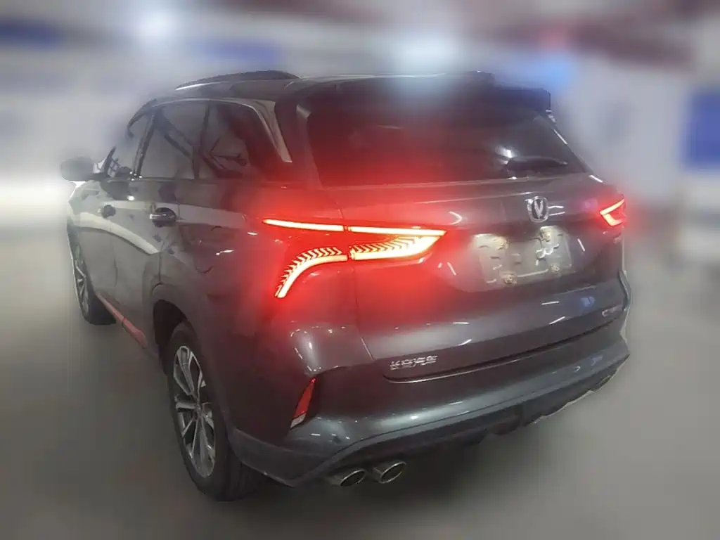Фото 7 - Changan CS75 PLUS