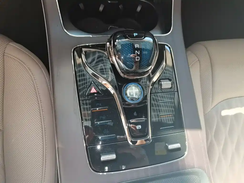 BYD Han 2025 DM-i 125KM LiDAR Smart Driving фото 14