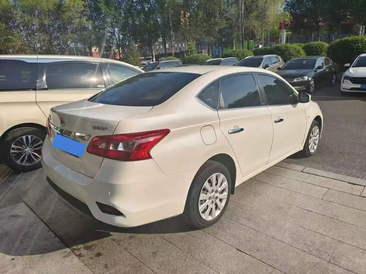 Фото 9 - Nissan Sylphy