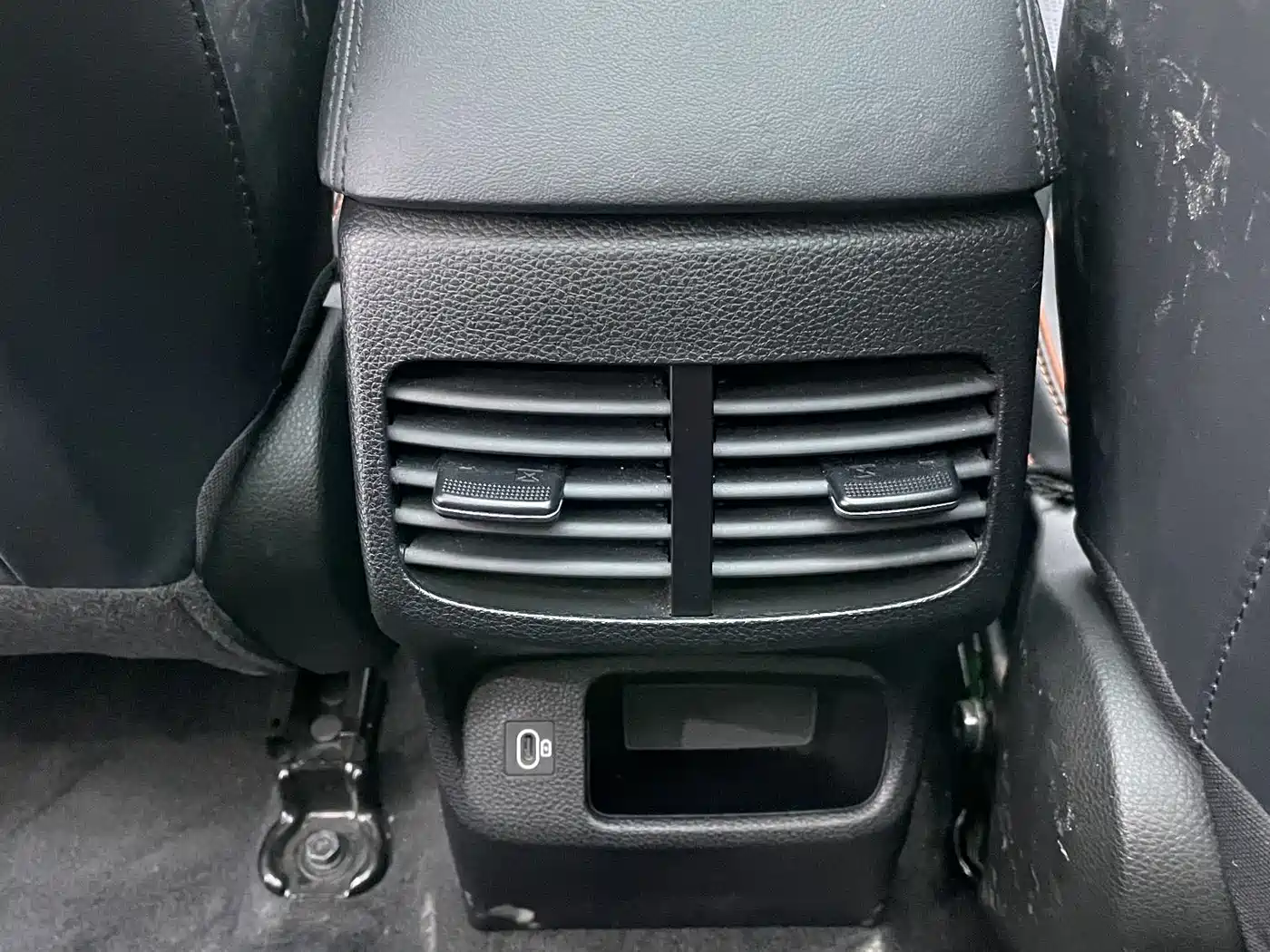 Kia Seltos 2023 1.5L CVT Luxury Edition фото 11