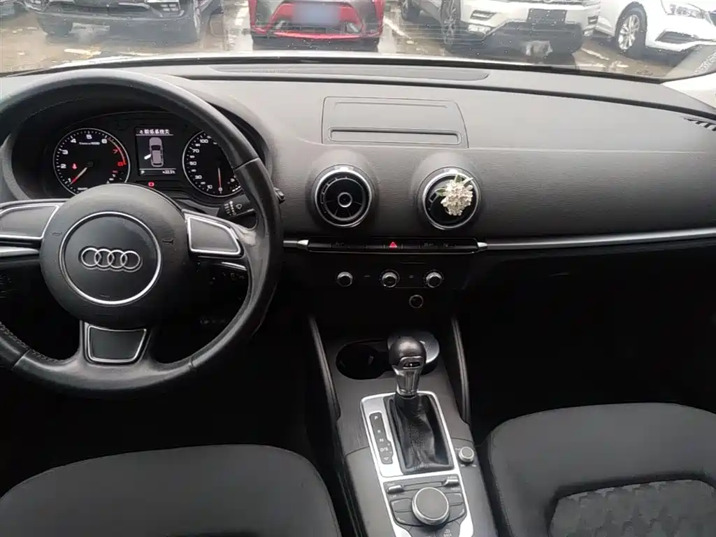 Audi A3 2016 Sportback 35 TFSI Progressive фото 10