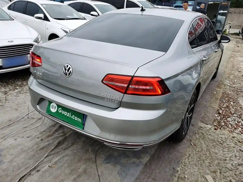 Volkswagen Magotan 2017 330TSI DSG Premium фото 5