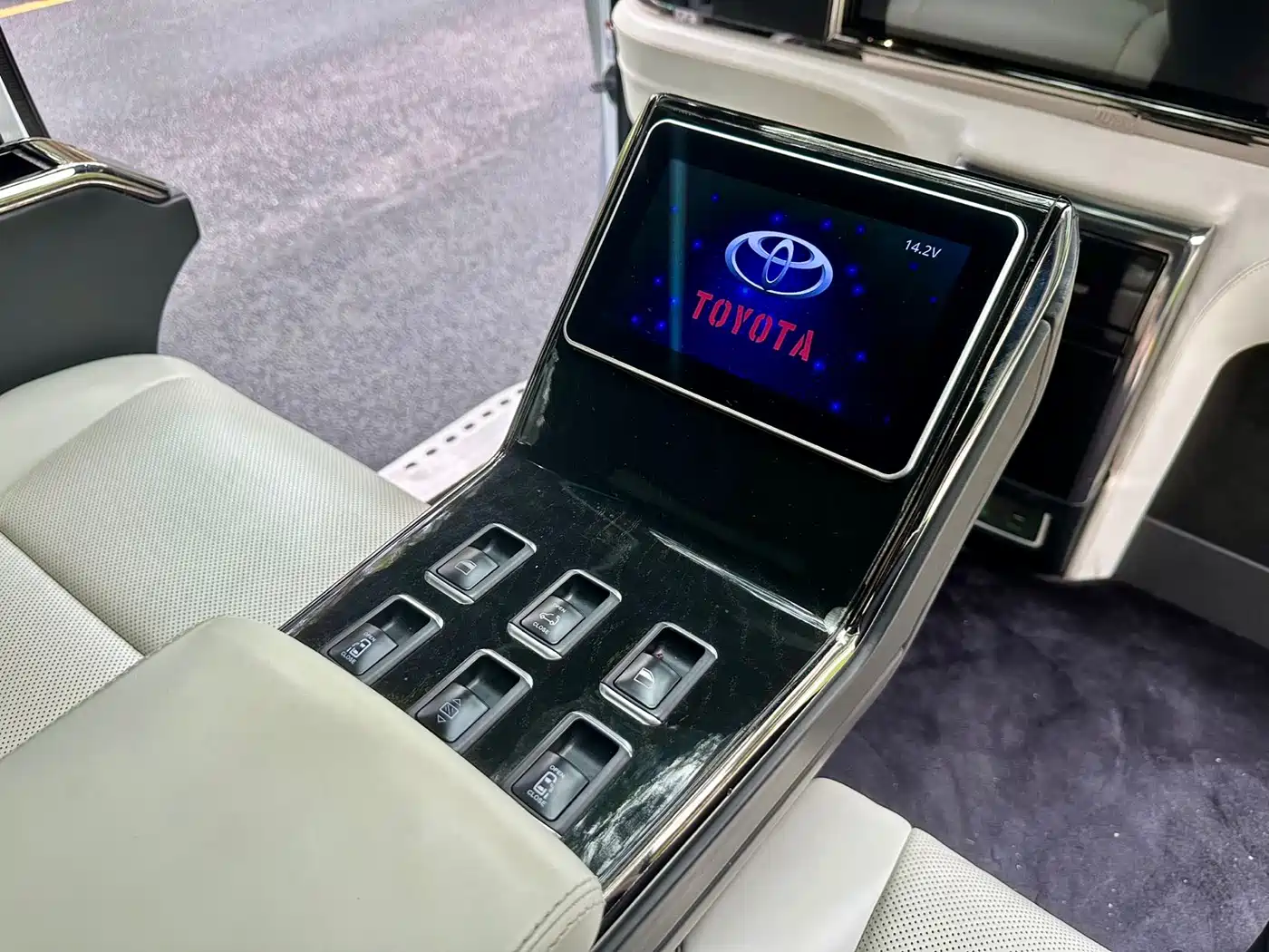 Toyota Alphard 2018 Facelift 3.5L Premium Edition фото 10