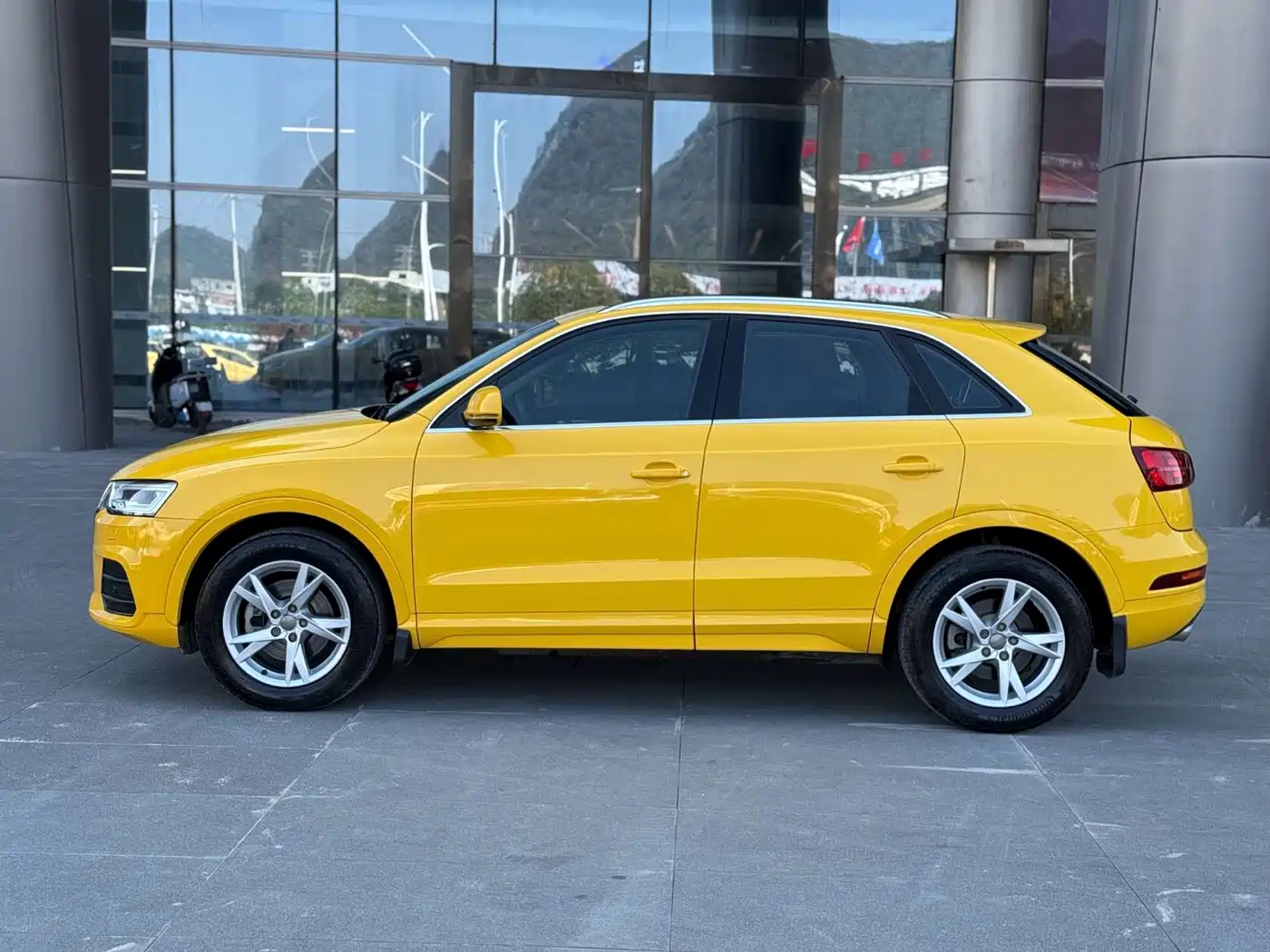Audi Q3 2018 30th Anniversary Edition 35 TFSI Fashion фото 4