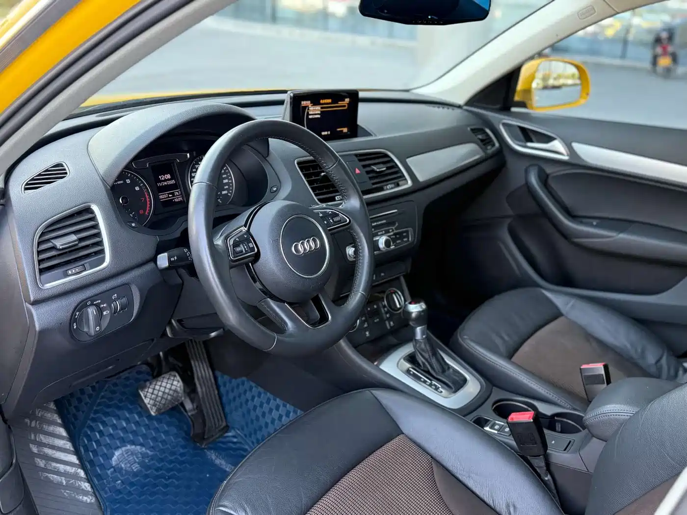 Audi Q3 2018 30th Anniversary Edition 35 TFSI Fashion фото 12