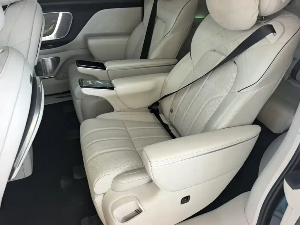 Voyah Dreamer 2026 2025 Model PHEV Basic Version
