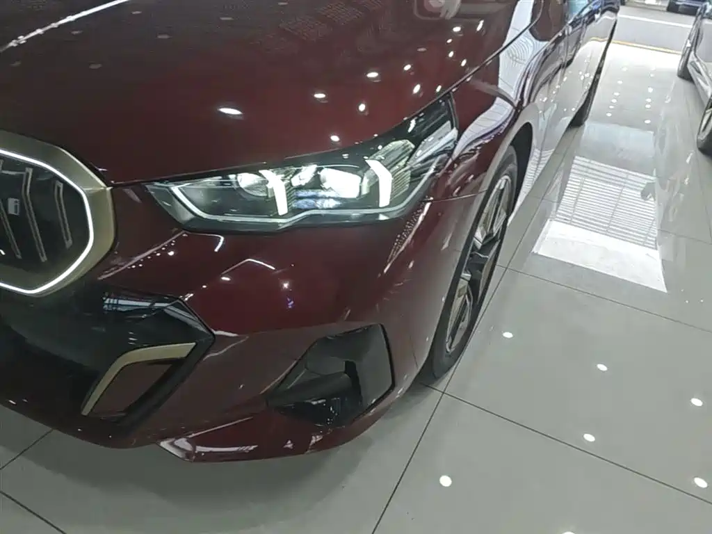 BMW i5 2024 eDrive 35L Premium Model M Sport Package фото 24