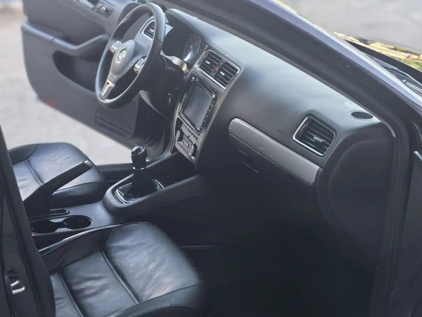 Volkswagen Sagitar 2012 1.4TSI Manual Luxury фото 12