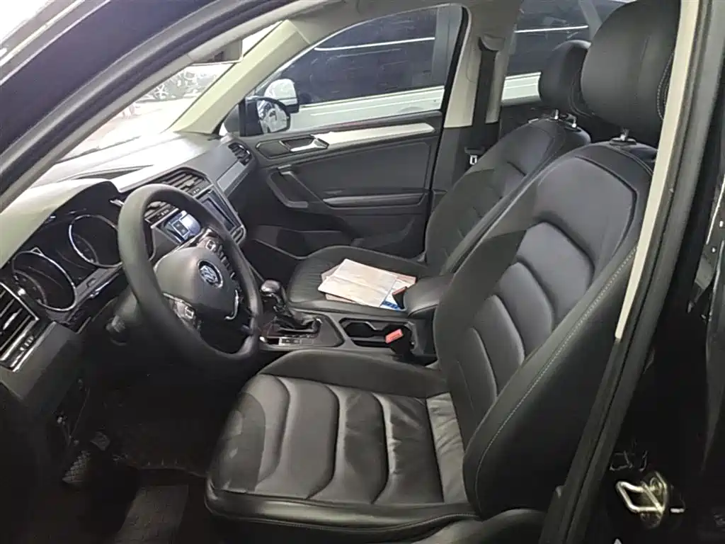 Volkswagen Tiguan L 2019 330TSI Auto 2WD Panorama Comfort Edition China V фото 15