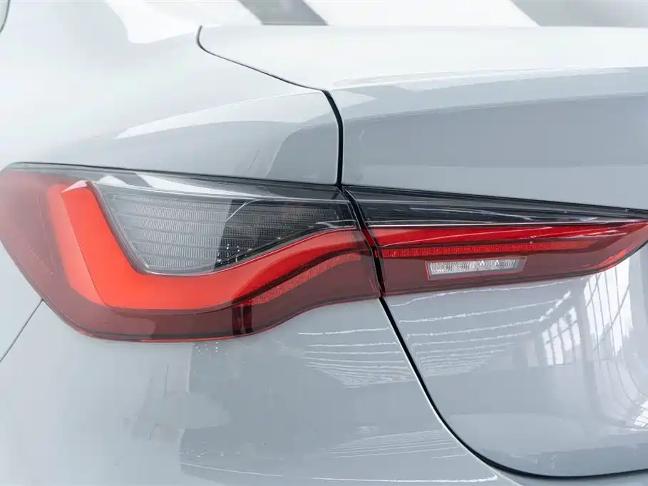 BMW 4 Series 2023 425i M Sport Shadowline Package фото 11