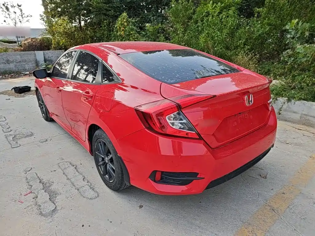 Photo 5 - Honda Civic