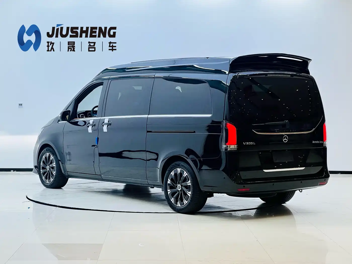 Mercedes-Benz V-Class 2024 V 300 L Long Wheelbase Premium фото 4