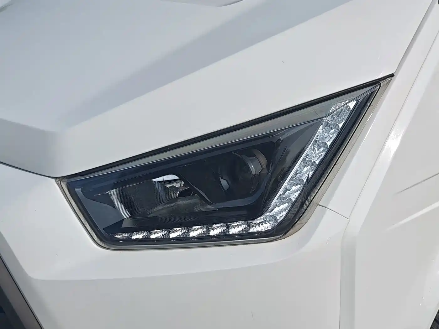 Jiangling Tesun 2019 2017 2.4L Business Long Wheelbase Medium Roof 14/15-seat 4G69S4N
