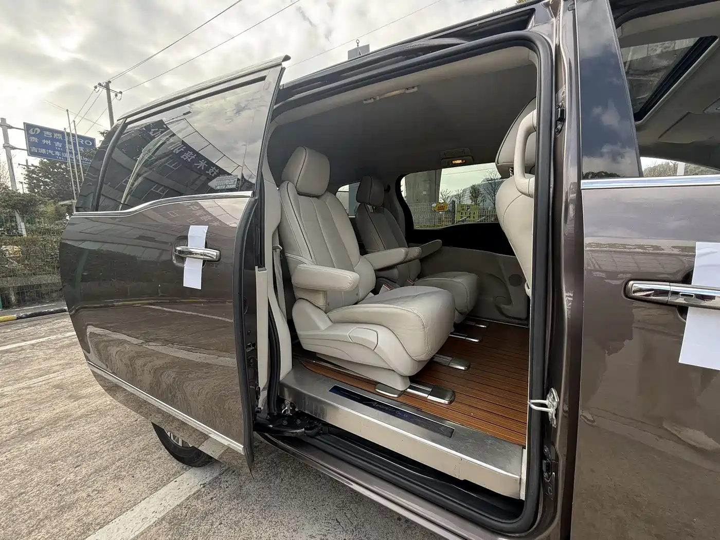 Buick GL8 2021 Land Business Class 652T Luxury фото 16