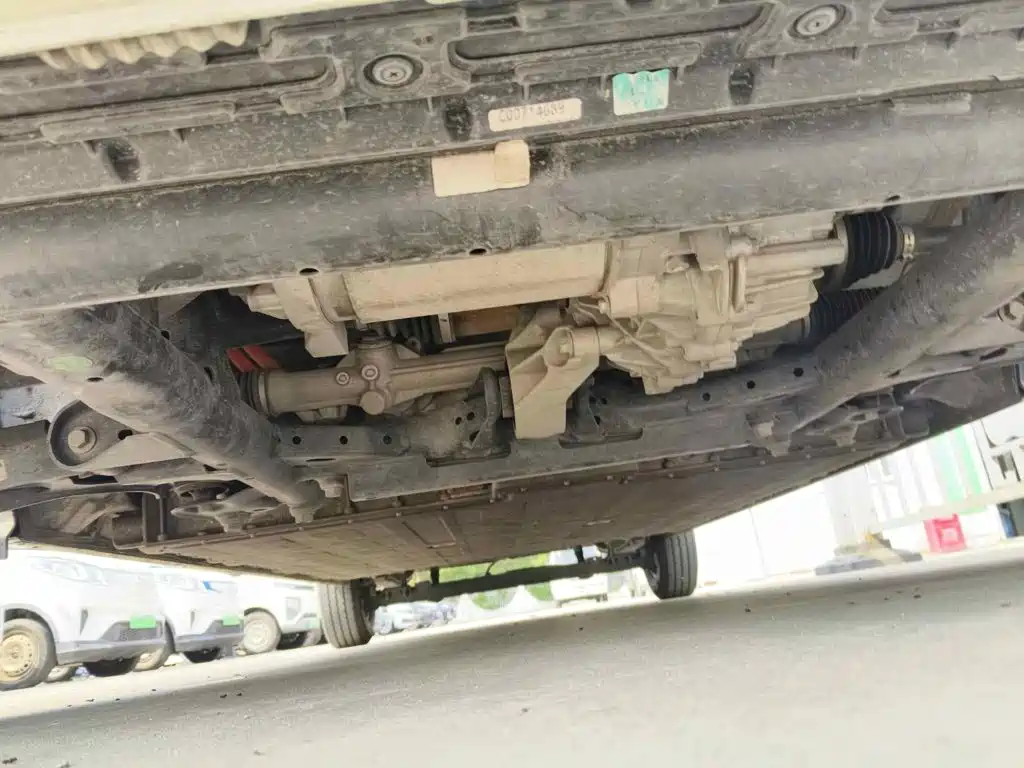 Photo 10 - Maxus Dana V1