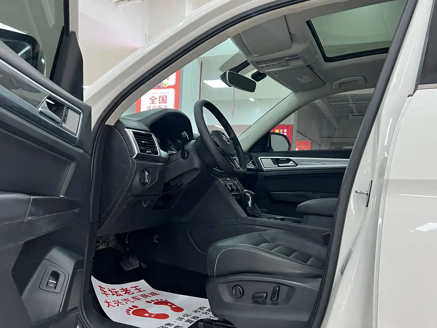Volkswagen Teramont 2019 380TSI 4WD Luxury Edition China VI фото 7