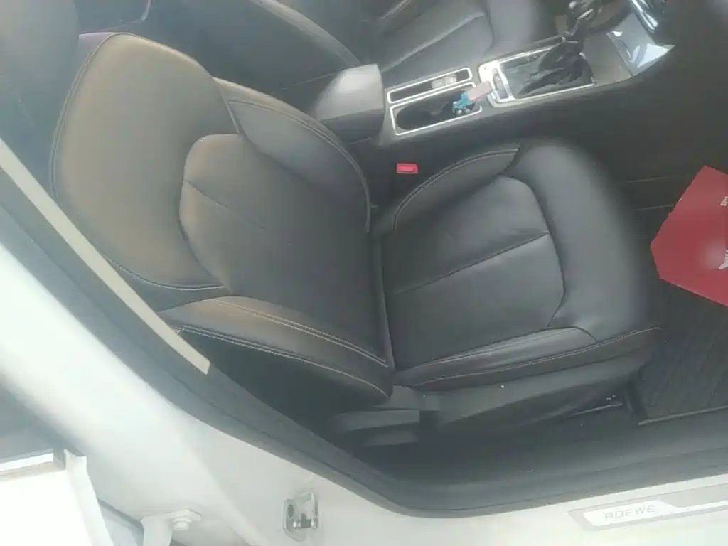 Roewe i6 2020 2020 PLUS 20T TST 4G Connected Glory Flagship Edition