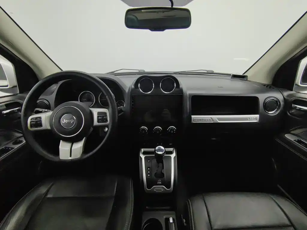 Jeep Compass (Import) 2016 2014 Facelift 2.4L 4WD Luxury Edition