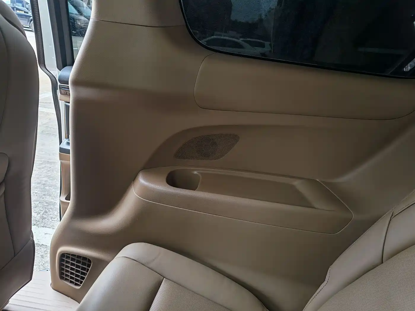 Buick GL8 2017 ES 28T Luxury China V фото 12