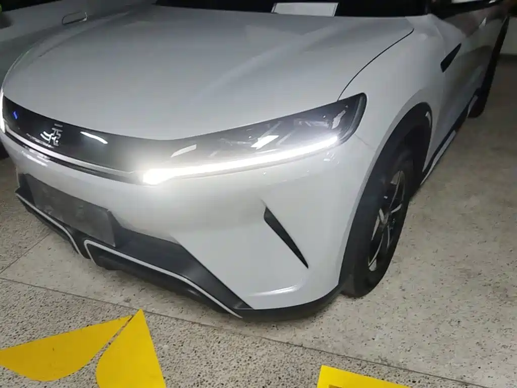 BYD Yuan UP 2024 401KM Surpass Edition фото 24